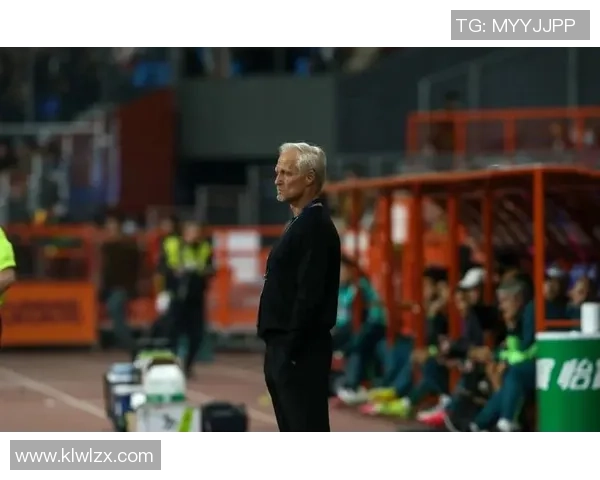 足球明星互骂视频引发热议球迷热情讨论背后真相与看法